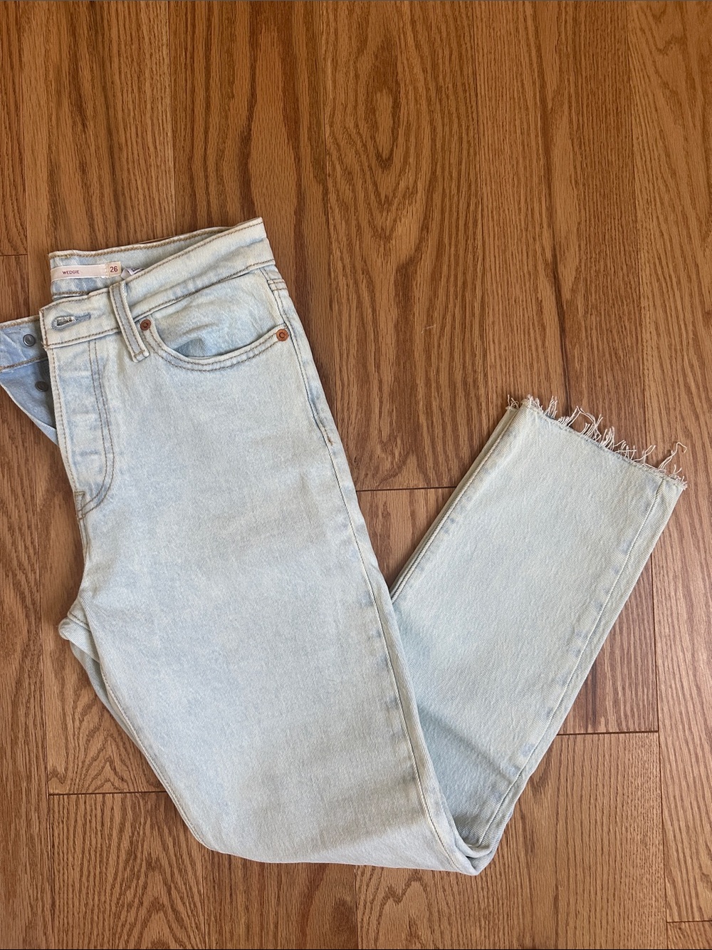Levi’s Wedgie Jean - Light Wash
